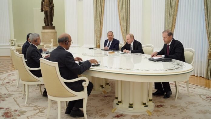 मीटिंग में पुतिन और जयशंकर