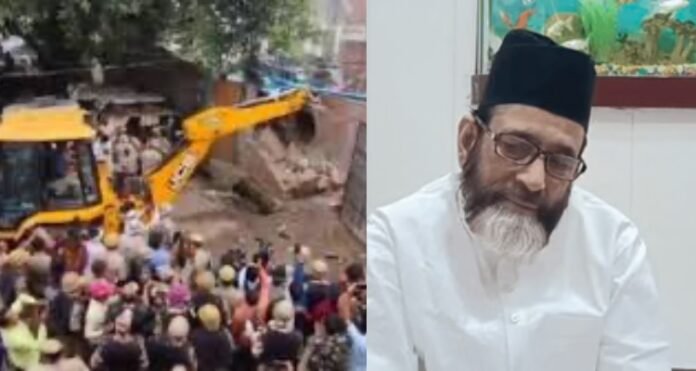 बुलडोजर से हटाया गया अवैध क़ब्ज़ा